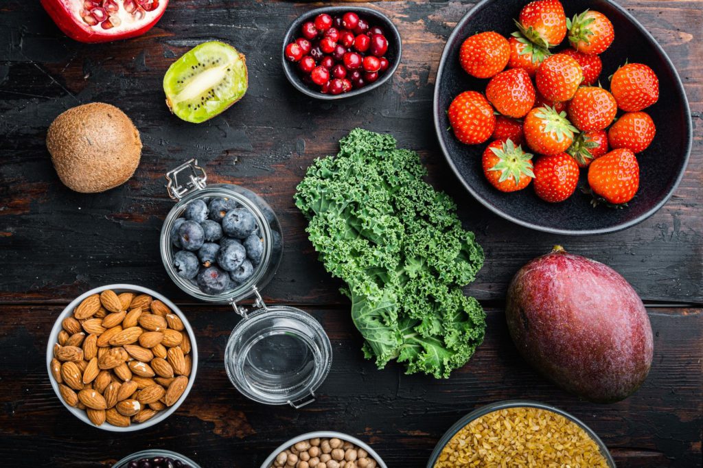 Eat antioxidant-rich foods for acne