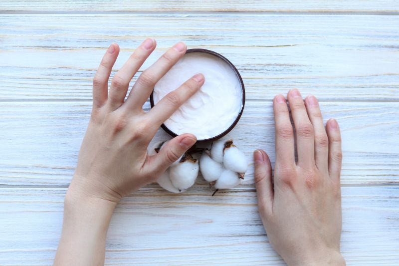 Coconut Oil for strong nails
