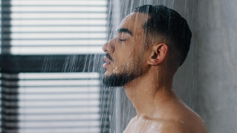 dry hair in men hot showers